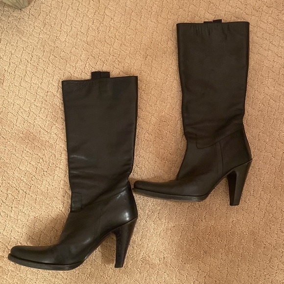 Prada Leather Heeled Boots - Vera Cuoio Size 36.5 - Picture 4 of 9